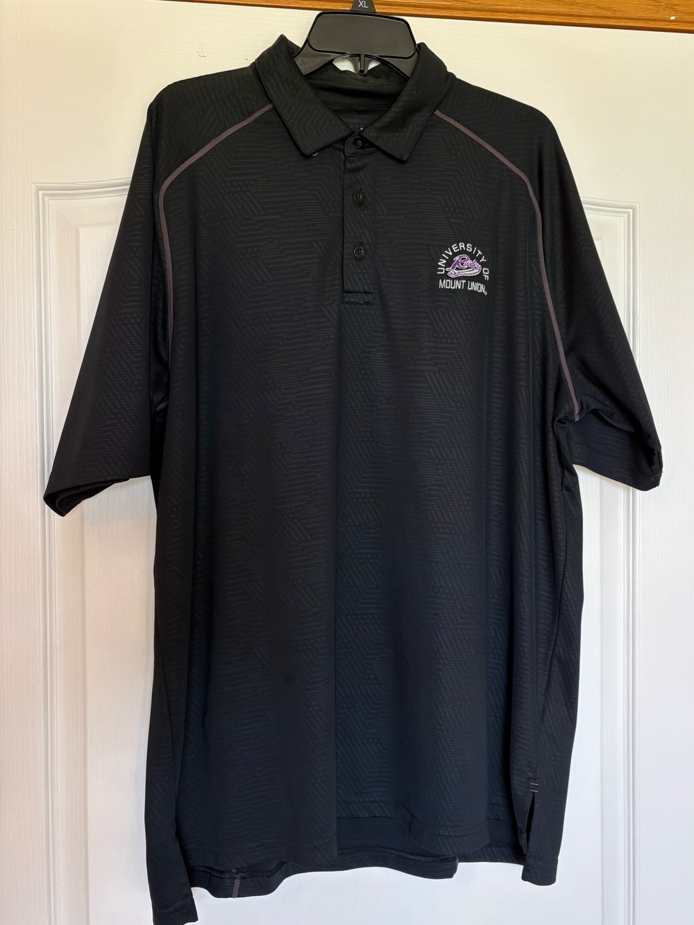 Under Armour University of Mount Union Black Polo Shirt. Size XL